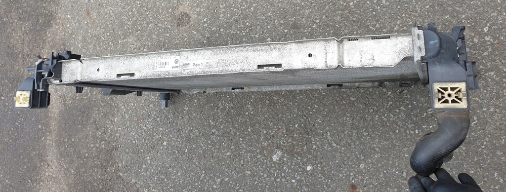 фото №11, Радіатор wody шланг vw t5 multivan 2,5 tdi оригінальний номер