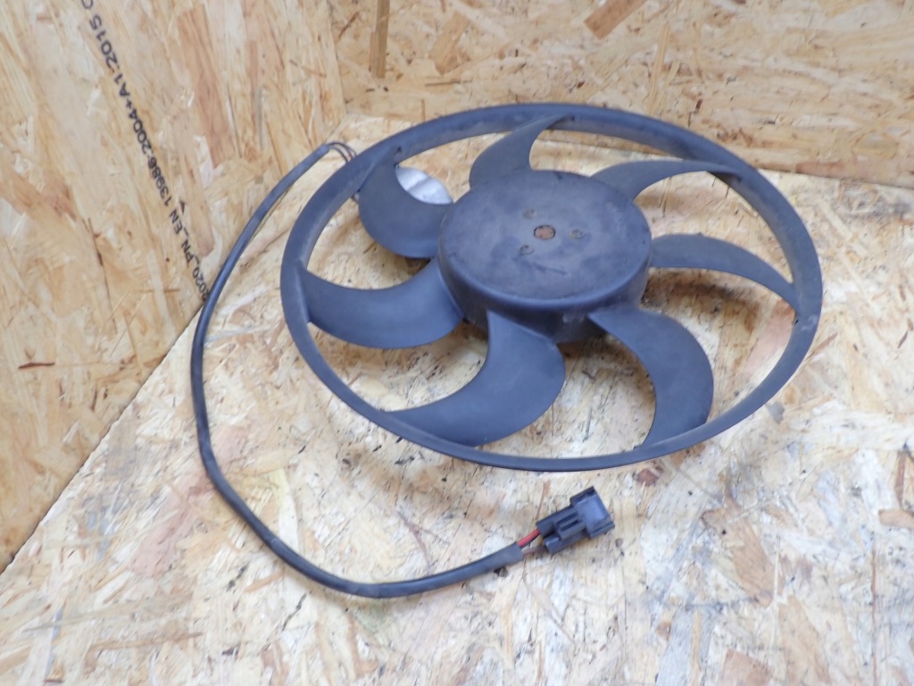 Вентилятор радіатора bmw 316d e91 рестайлінг  універсал європа 7561711 в Україні