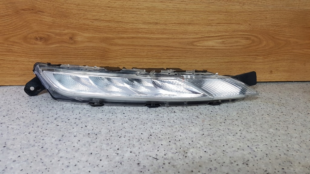 Купити C4 picasso led drl правий d 56