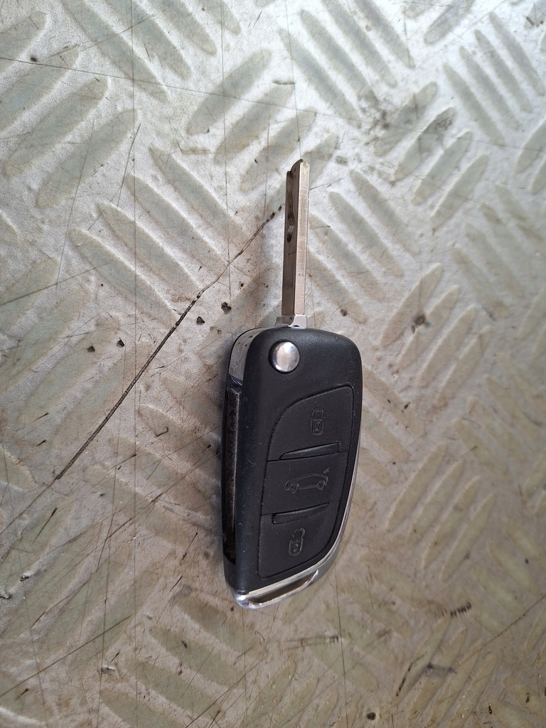 фото №1, Ключ pilot складной ключ оригинальный citroen c4 ii b7