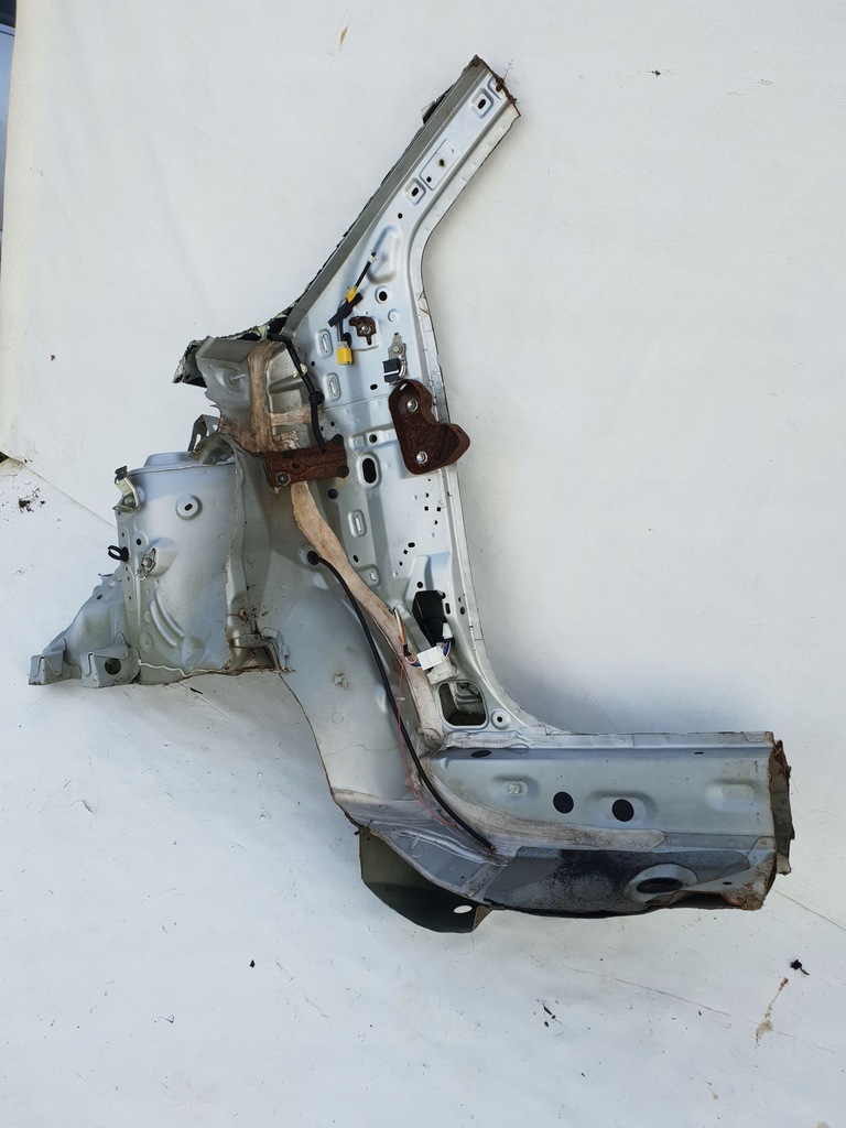 фото №7, Aygo citroen c1 ii peugeot 108 14- блок двигателя порог перед правый