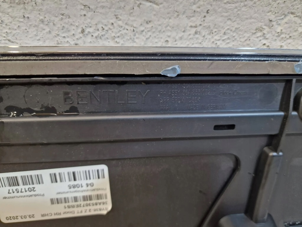 фото №4, Bentley bentayga молдинг двері передній правий
