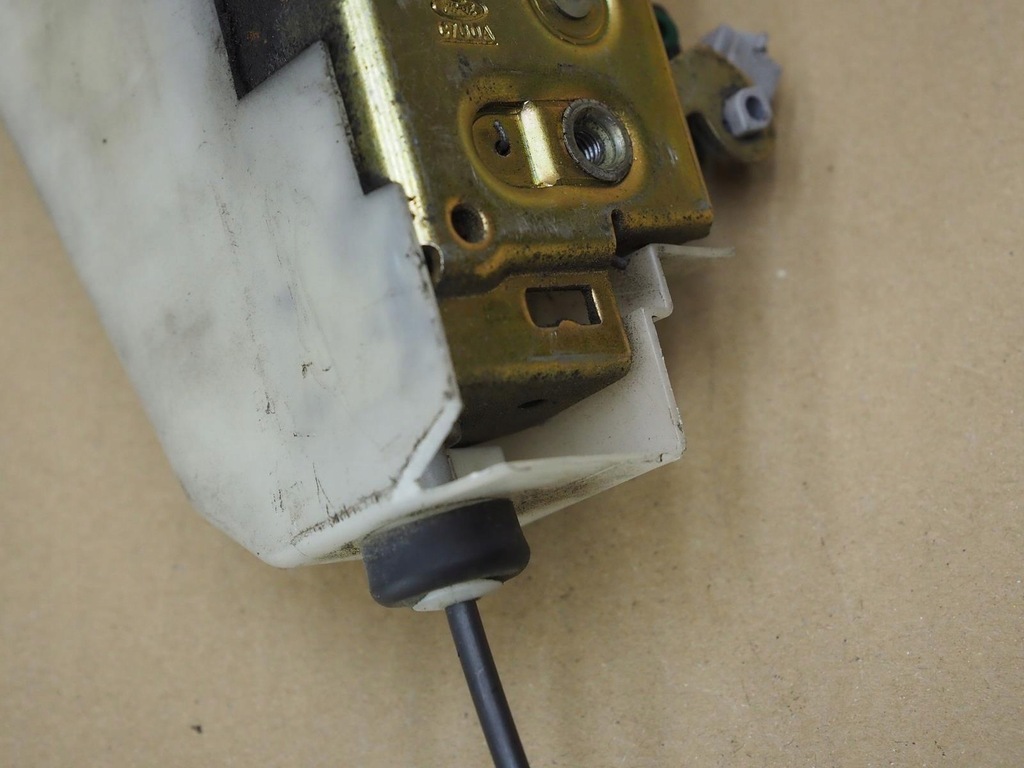 фото №10, Ford ka i mk1 замок левый 3d europa