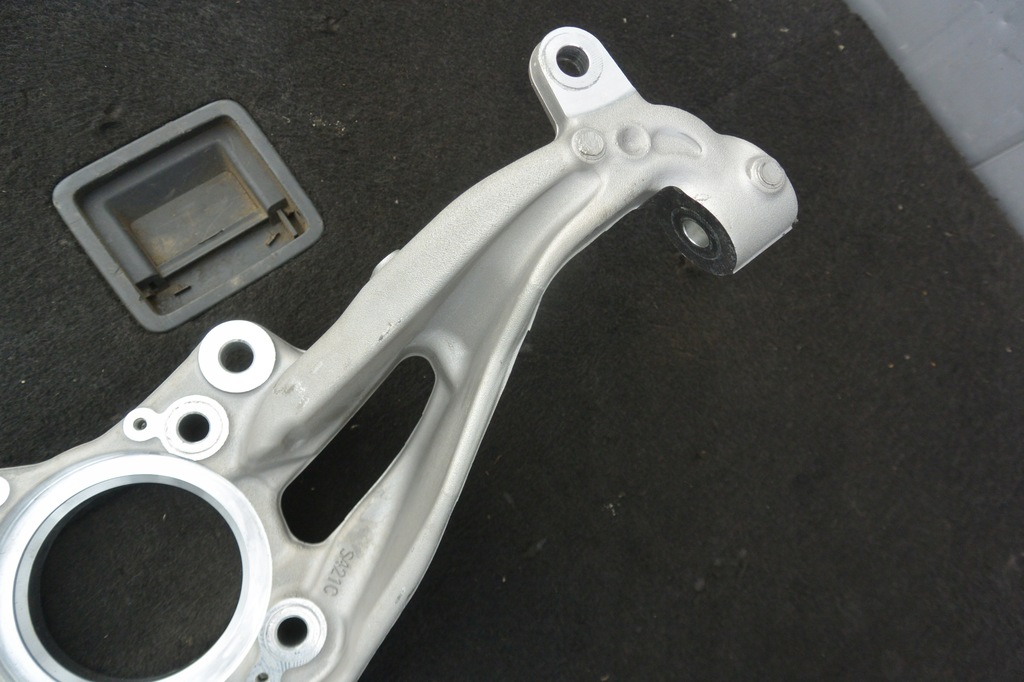 фото №11, Поворотный кулак левая правая перед ford f150 21-