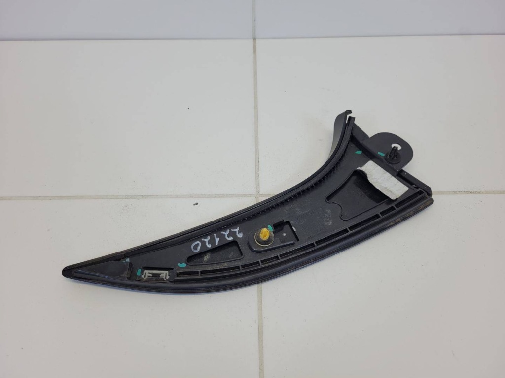 Молдинг задній скло ліва сторона alfa romeo stelvio 2017 156131944 Недорого