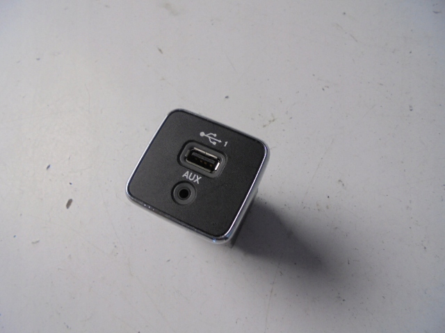 фото №1, Разъём port aux usb jeep compass ii 2018 rok