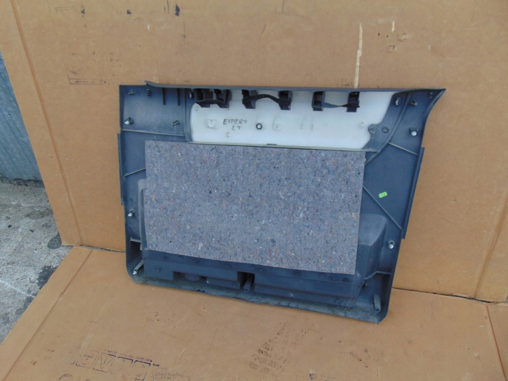 Обивка обшивка левая задний peugeot expert 2007- long 1498940777 в Украине