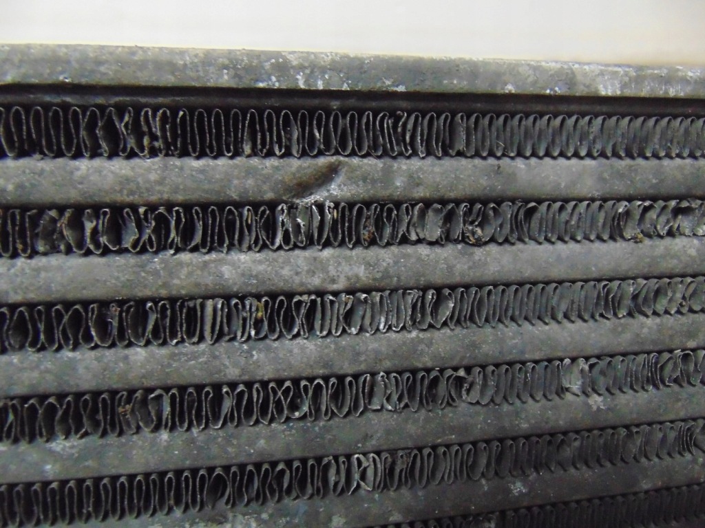 Радиатор интеркулер mercedes w211 a2115003902 Оригинал