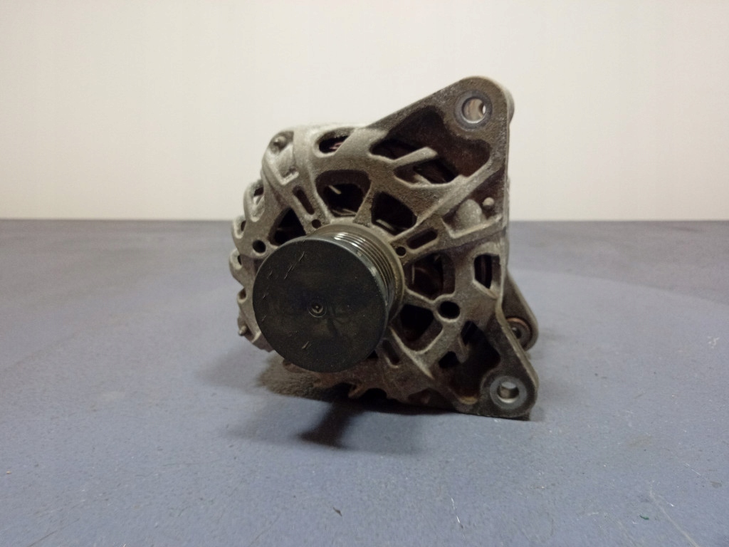 фото №1, Dacia dokker 1.3 tce генератор 120a 231005300r