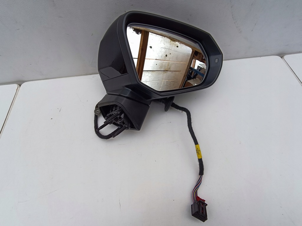 фото №1, Зеркало правое audi q3 83a 14pin
