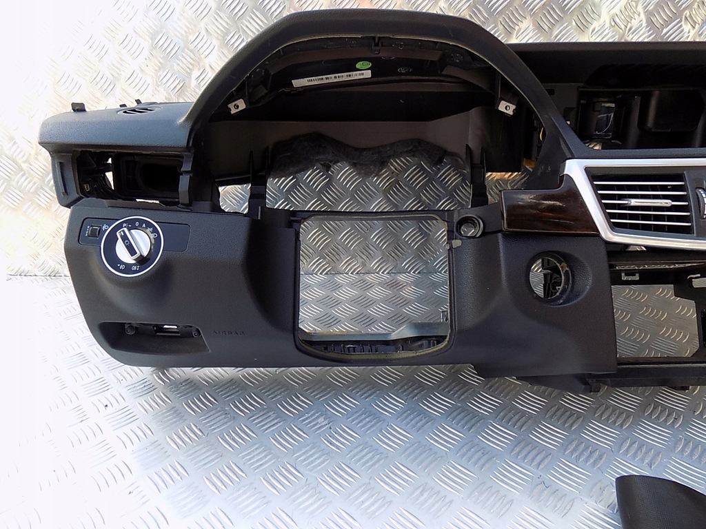 фото №4, Mercedes w212 приборная панель консоль подушка безопасности ремни оригинал