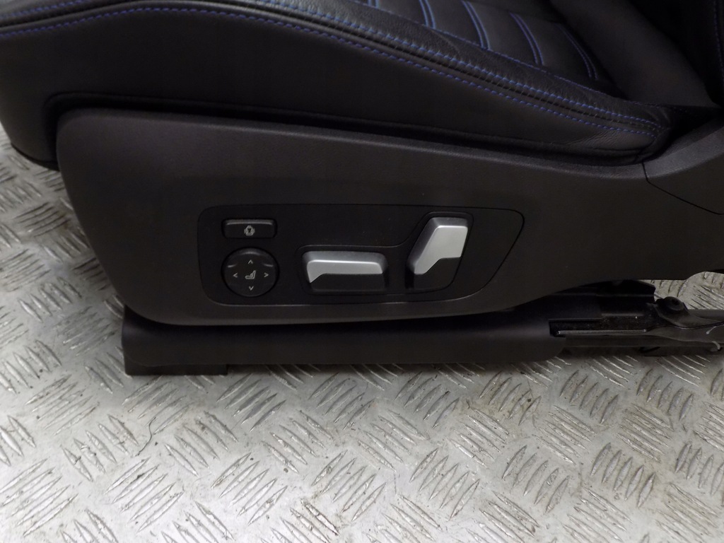 фото №10, Bmw x3 g01 обивка сиденья заднее сиденье обшивки кожа m-pakiet