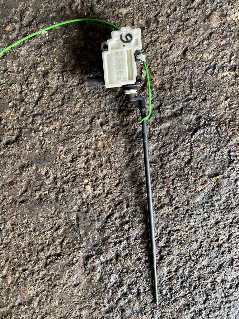 фото №1, 9 bmw x5 e70 привод крышка заливной топлива 6985882