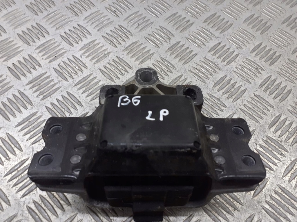 фото №1, Подушка двигателя vw passat b6 2.0 tdi 3c0199555