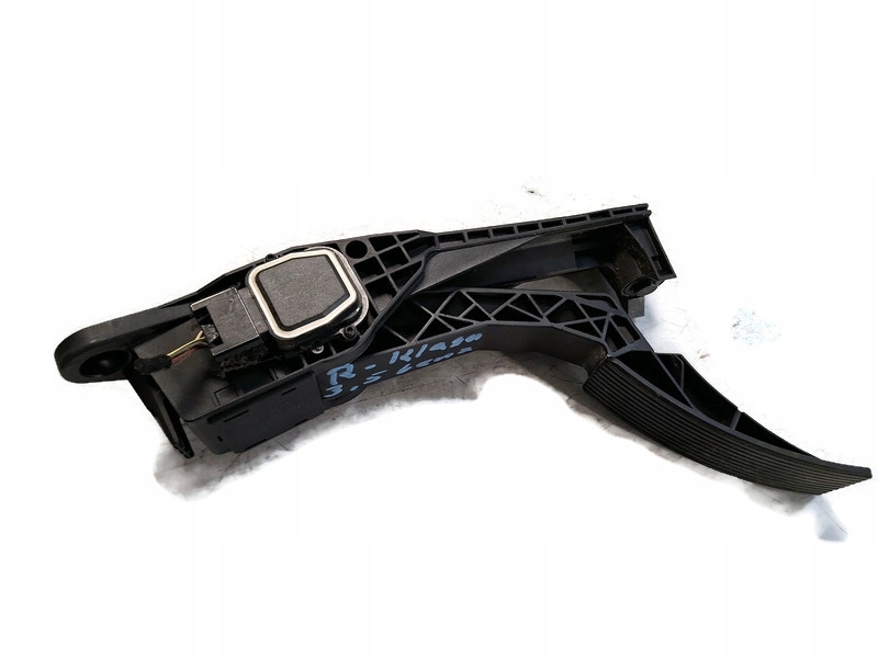 Купити Mercedes r-kl w251 06r педаль газу a1643000004
