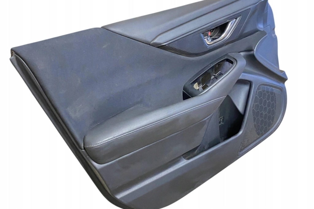 Обшивка передних левых дверь subaru outback br 94210an01b 2.5l бензиновый в Украине
