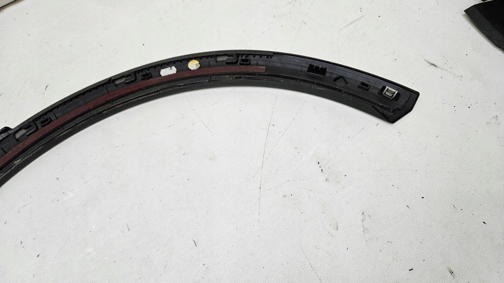 фото №9, Молдинг правий задня крила audi q2 81a853818a