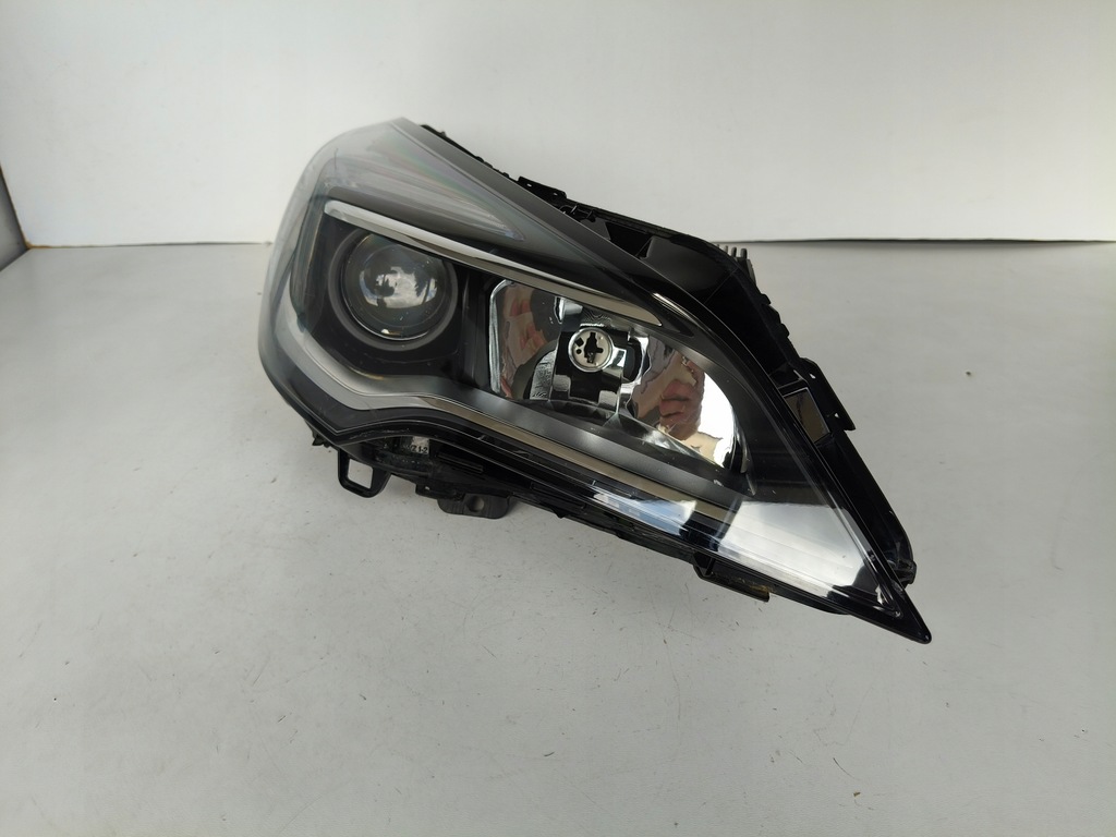 фото №1, Лампа права фара opel astra v k 15- led