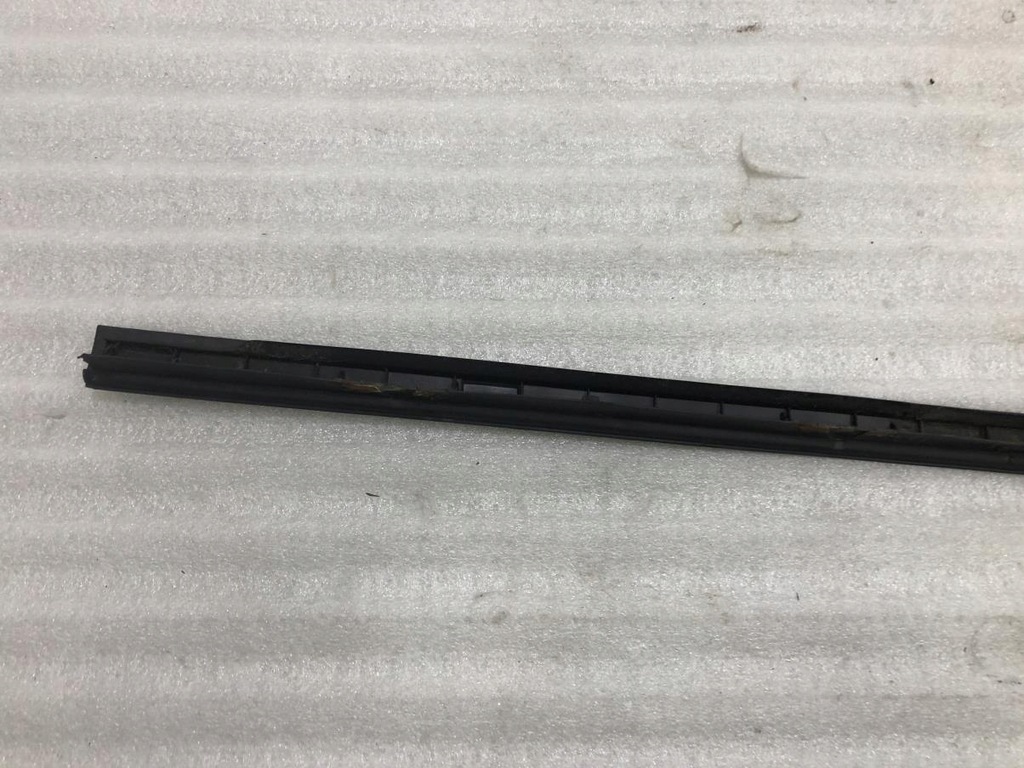 фото №6, Молдинг стекло правая jeep compass i 05182560