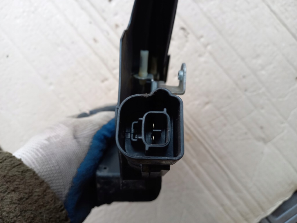 фото №4, Avensis verso toyota avensis verso замок дверь задняя правый