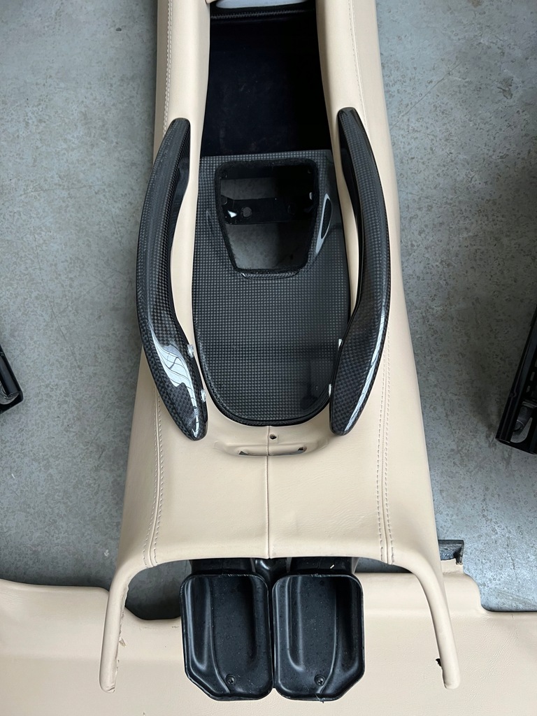 фото №12, Сиденья заднее сиденье туннель средний ferrari ff