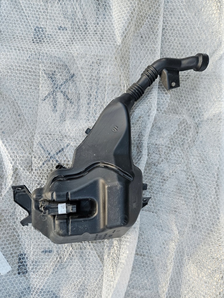 Купити Бачок бак омивач tesla s