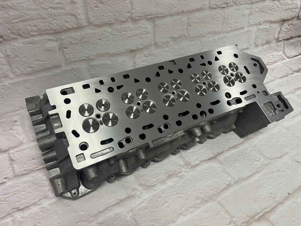 Головка volvo 2.0 d3 d4 2.4 d5 30777365 30777363 31401466 30731988 08687846 Київ