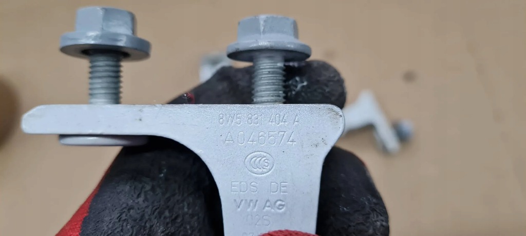 фото №7, A4 b9 8w s4 петля петли дверь правое правый перед комплект ls9r