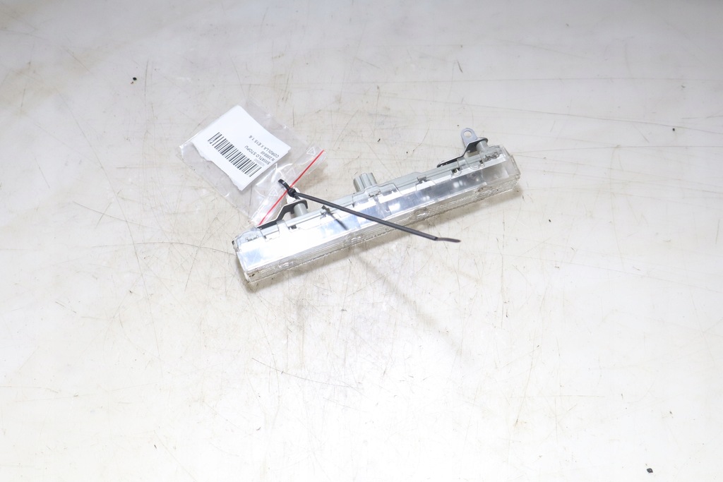 фото №1, Свет стоп-сигнал toyota corolla x e15