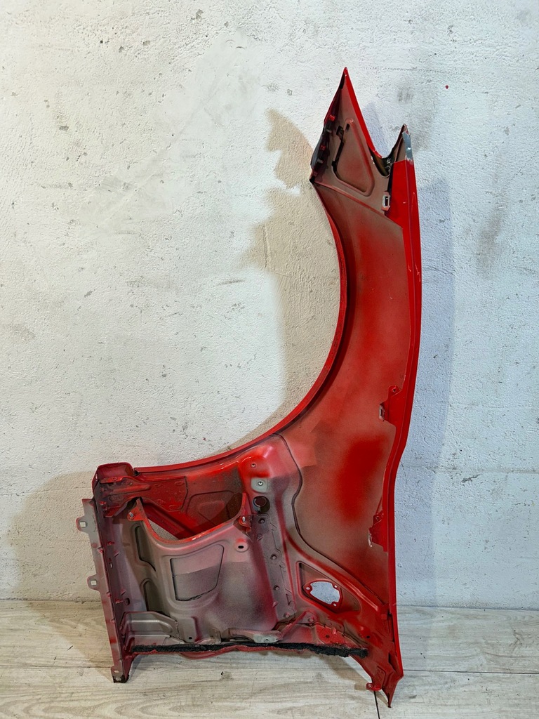 фото №8, Ferrari 812 superfast крила правий