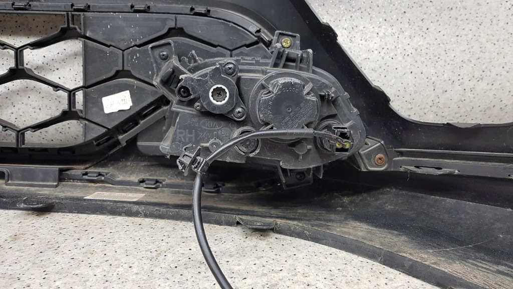 фото №12, Kia stonic gt line 2017 - бампер перед 3436