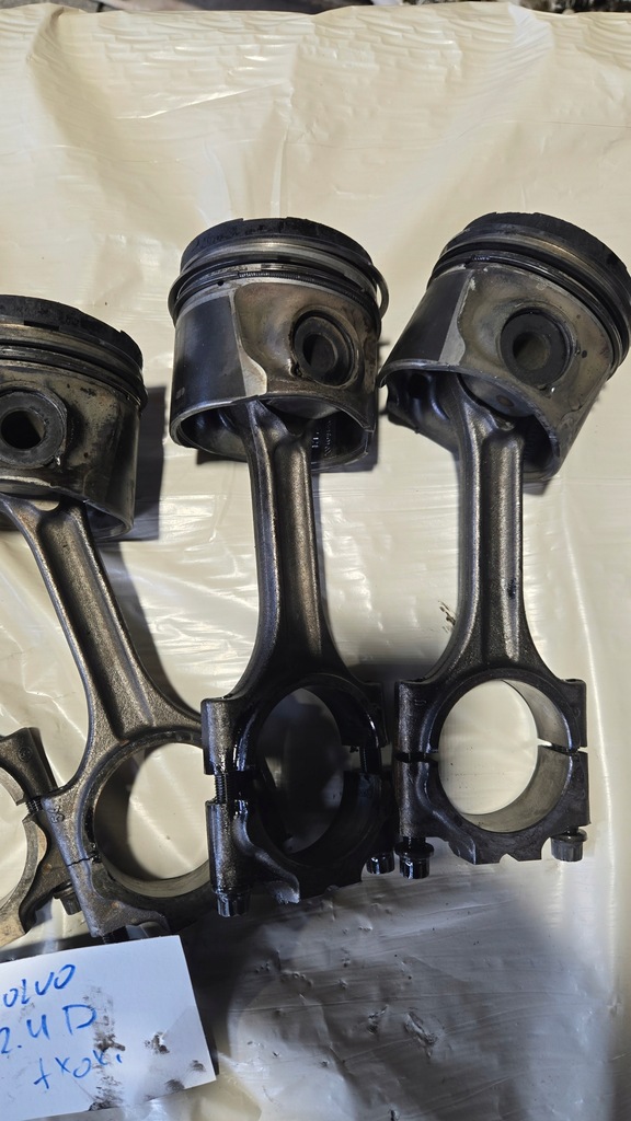 фото №4, Поршень шатун 81l79 volvo xc90 i xc60 i s60 s80 2.4 d5 d5244t