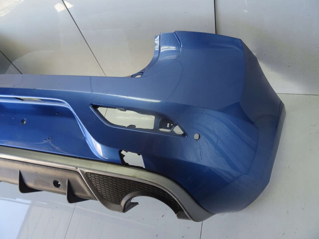 фото №4, Volvo v40 r-design 12-19 бампер задняя оригинал