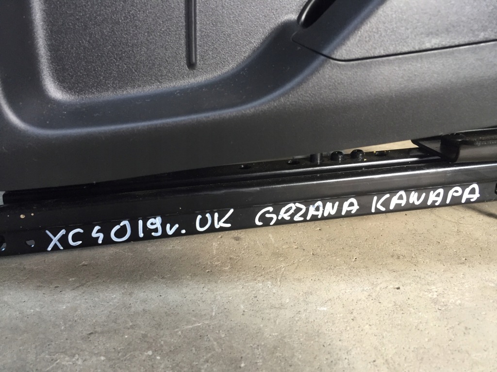 фото №13, Volvo xc40 ii 2021 сидіння перед підігрів заднє сидіння r-design шкіра алькантара