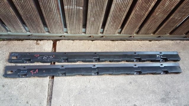 фото №1, Кронштейн накладки порога правої bmw x3 e83 / lci