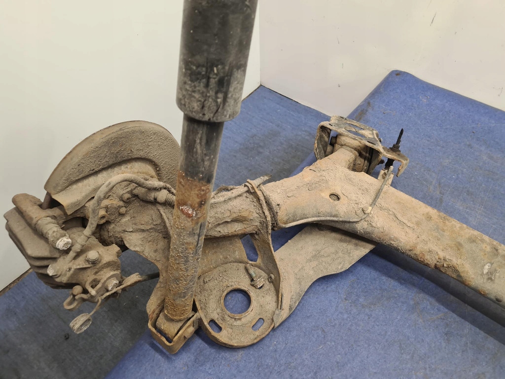 Volkswagen golf iv балка підвіска задній в Україні