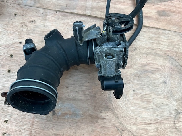 фото №4, Дроссельная заслонка toyota previa ii 2.4 vvti 00-06