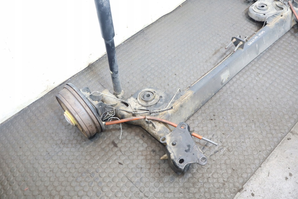 фото №10, Балка подвеска задняя dacia duster i