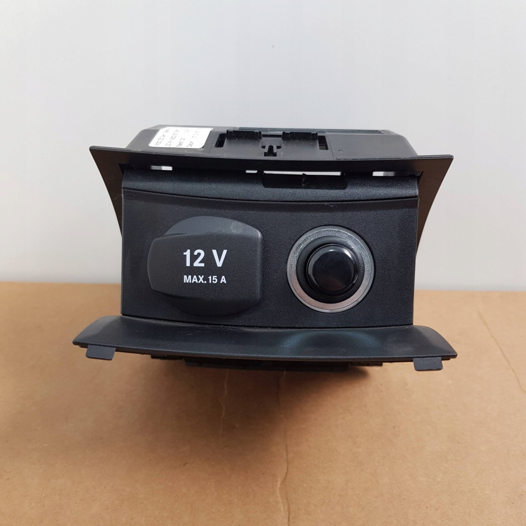 фото №1, Mercedes s klasa w222 прикуриватель пепельница om