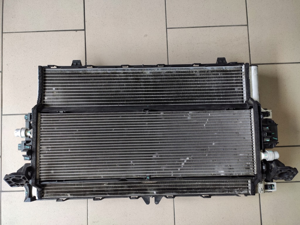 Купити Tesla model 3 комплект радіатор 1077083-00-b