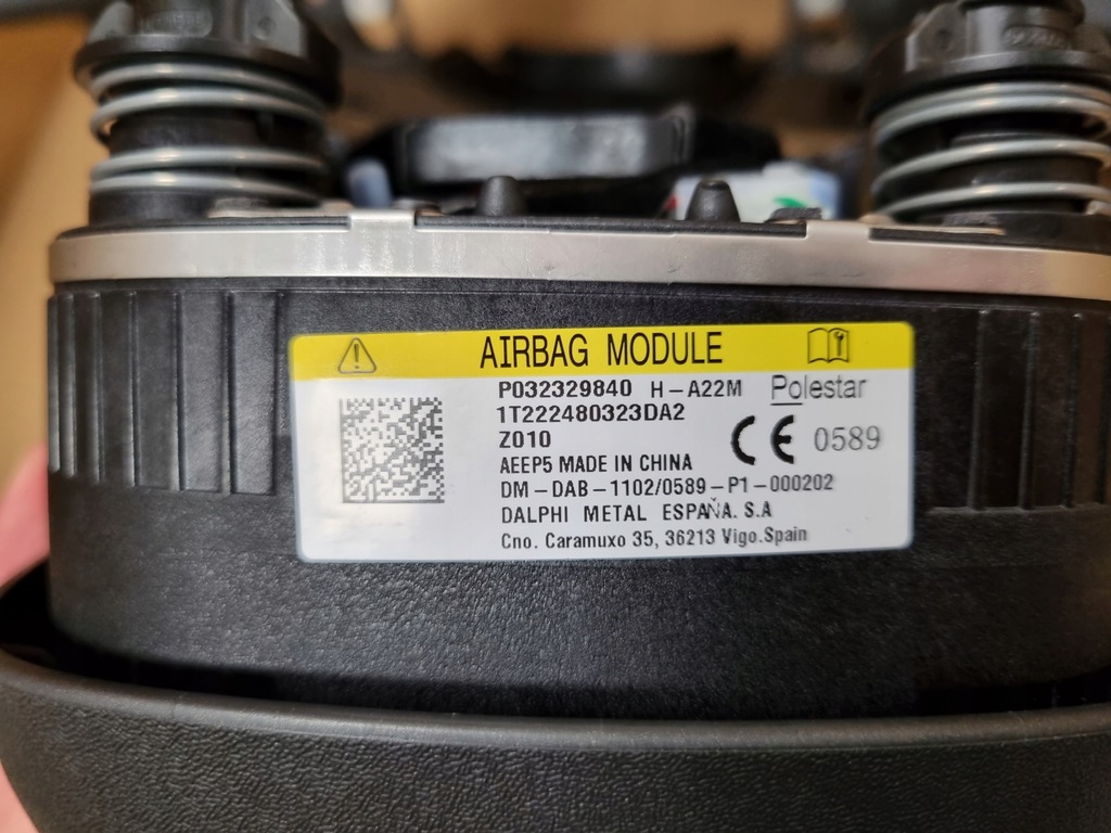 фото №6, Polestar 2 приборная панель консоль оригинал подушка безопасности подушка водитель пассажир ремни