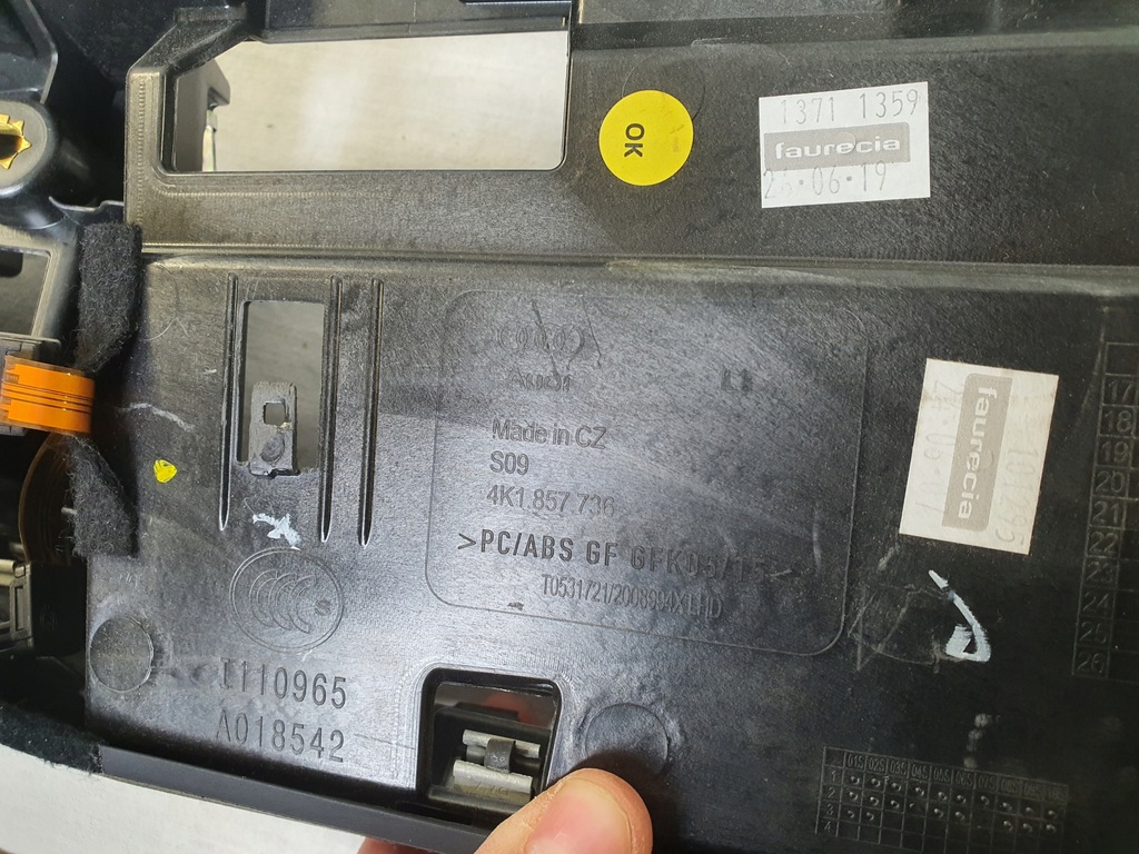 фото №8, Молдинг кронштейн декору консолі led audi a6 c8 a7