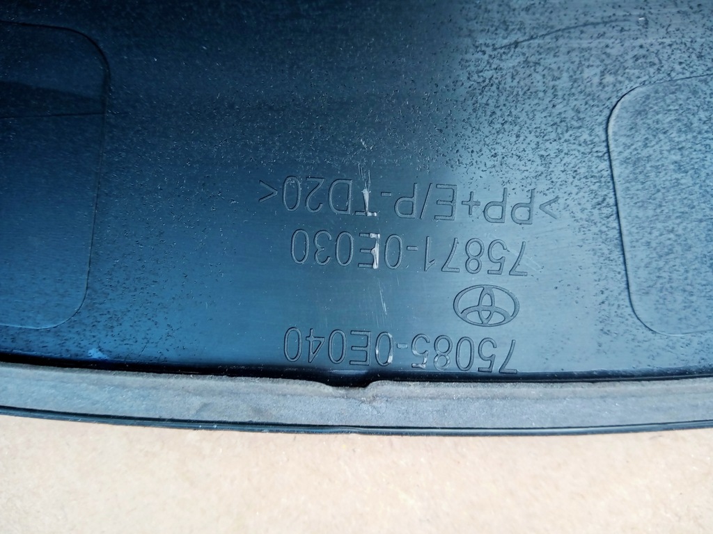 фото №11, Toyota highlander iv права молдинг крила перед