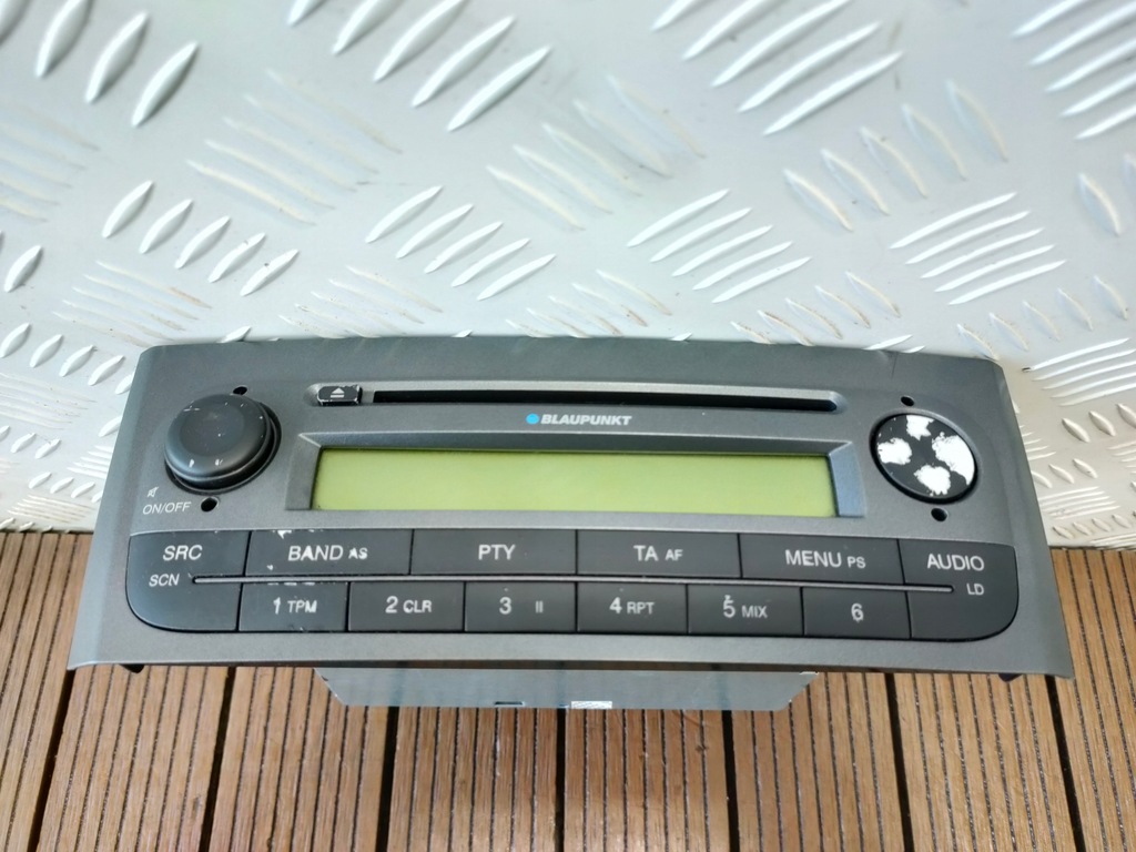 фото №1, Fiat grande punto 05-10 радио cd blaupunkt 7645352316 оригинальный номер