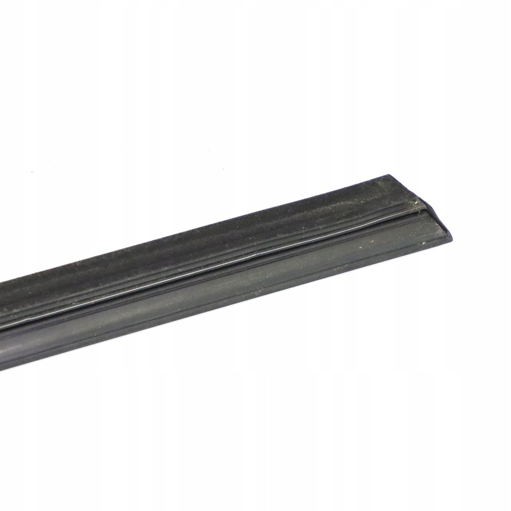 фото №11, Mercedes c117 молдинг уплотнитель правый задняя a1177350482