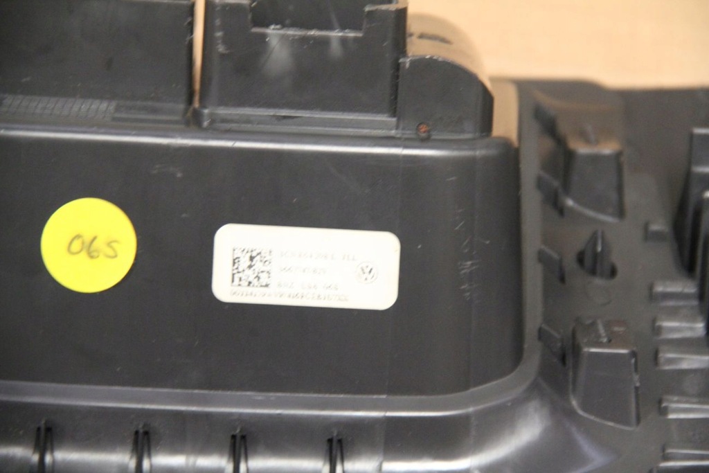 фото №10, Корпус туннель решётки вентиляции vw atlas 3cn864298