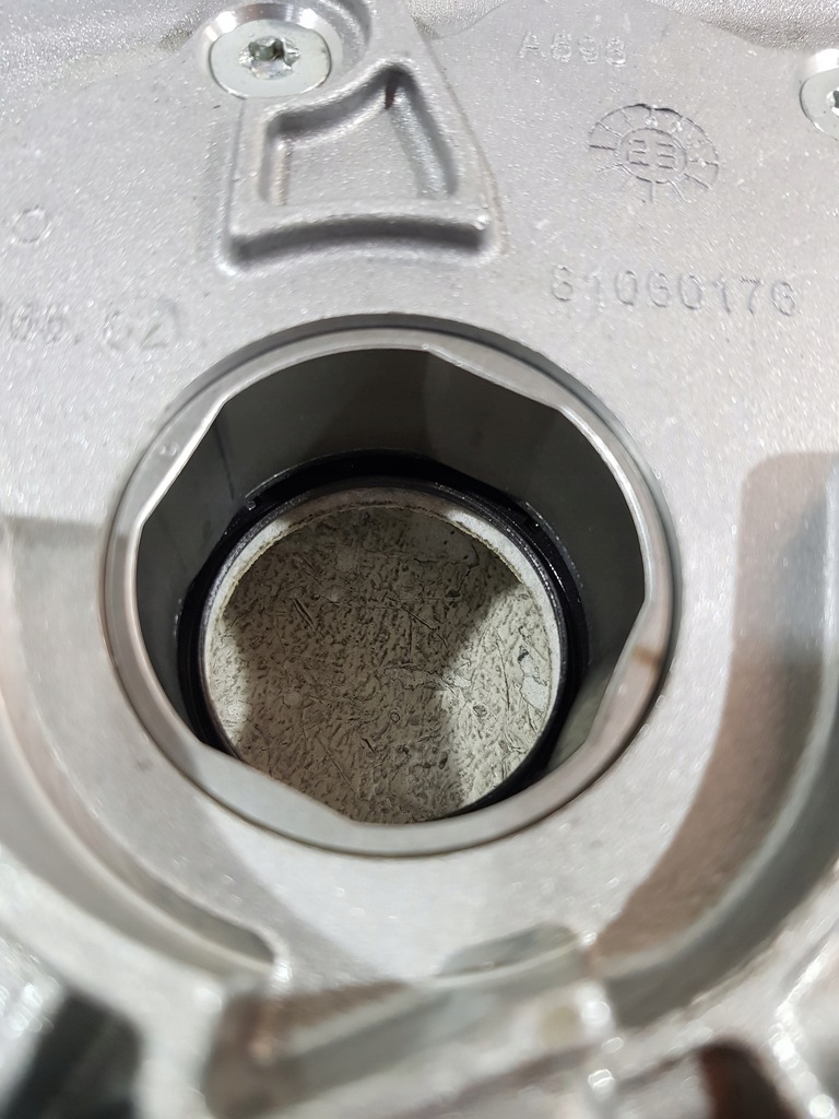 фото №8, Корпус розподільного валу насос оливи 46350298 jeep renegade 1.3b 46337540