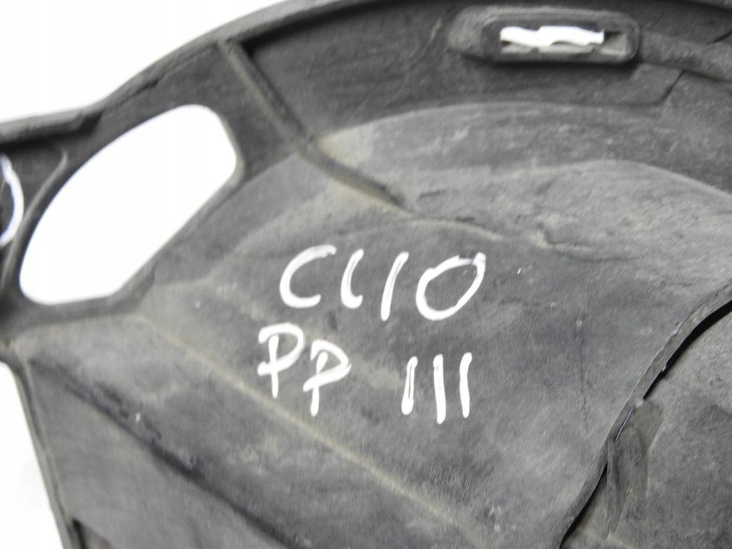 фото №7, Renault clio iii противотуманная фара кронштейн правый 8200002470