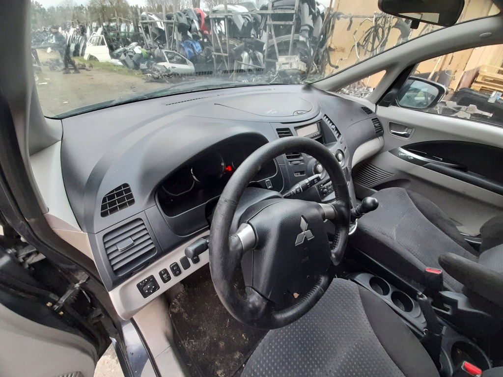 фото №6, Mitsubishi grandis pulpit приборная панель приборная консоль