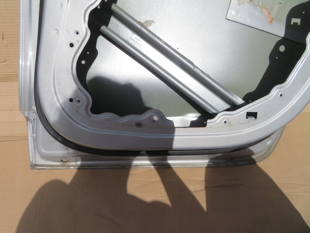 Дверь правый задний  правое задние volvo v60 ii 2 31457969 18- -remo в Украине